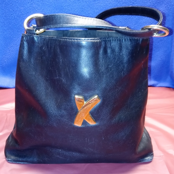 Paloma Picasso Black Leather "X" Convertble Shoulder Bag w/Gold Accents - Picture 5 of 11